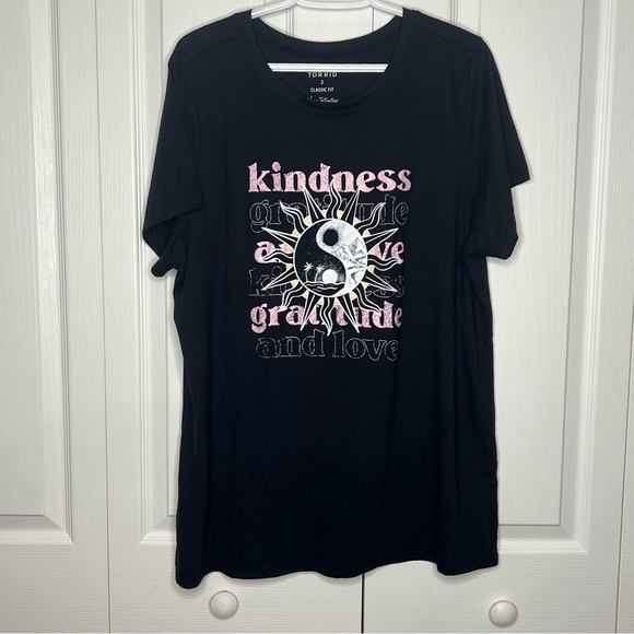 Torrid Everyday Tee - Signature Jersey Kindness Black sun moon graphic size 2XL - Picture 5 of 12